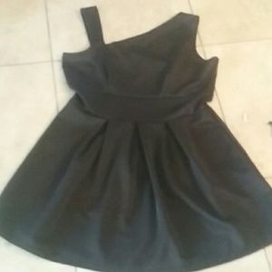 Boohoo brand black dress size 18